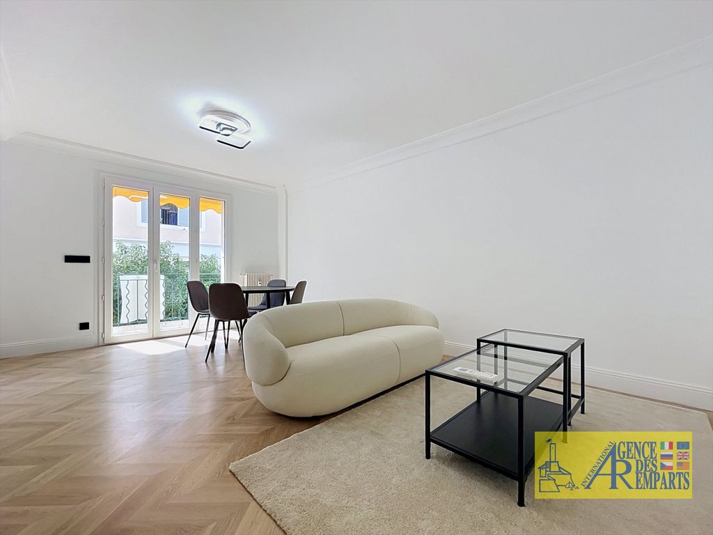Property photo 1 of 14 3-Room Apartment With 2 Terraces In Old Antibes