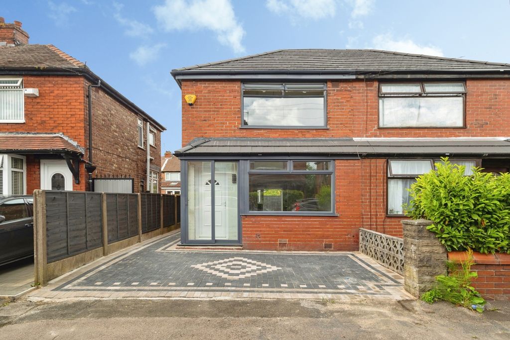 Property photo 1 of 21 Pbox-Img.Jpg