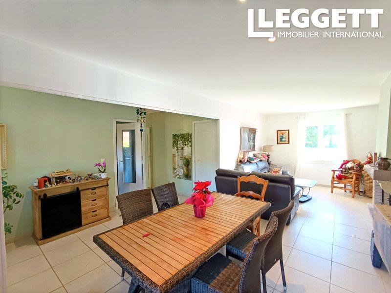 Property photo 3 of 10