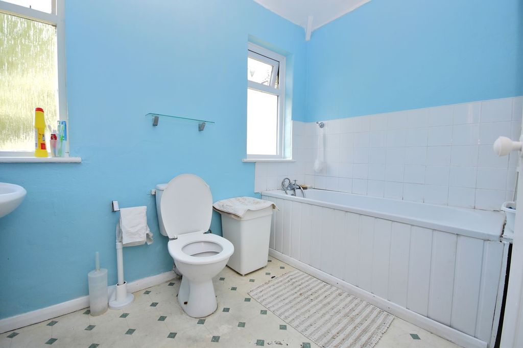 Additional image 7 of 3 bed semi-detached house for saleQueen Eleanor Terrace, Northampton NN4