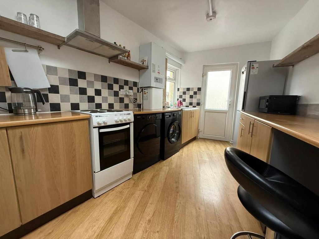 Property photo 3 of 8 6337A754-4F41-4B59-B74d-B6Caf0Ccdcdb.Jpg