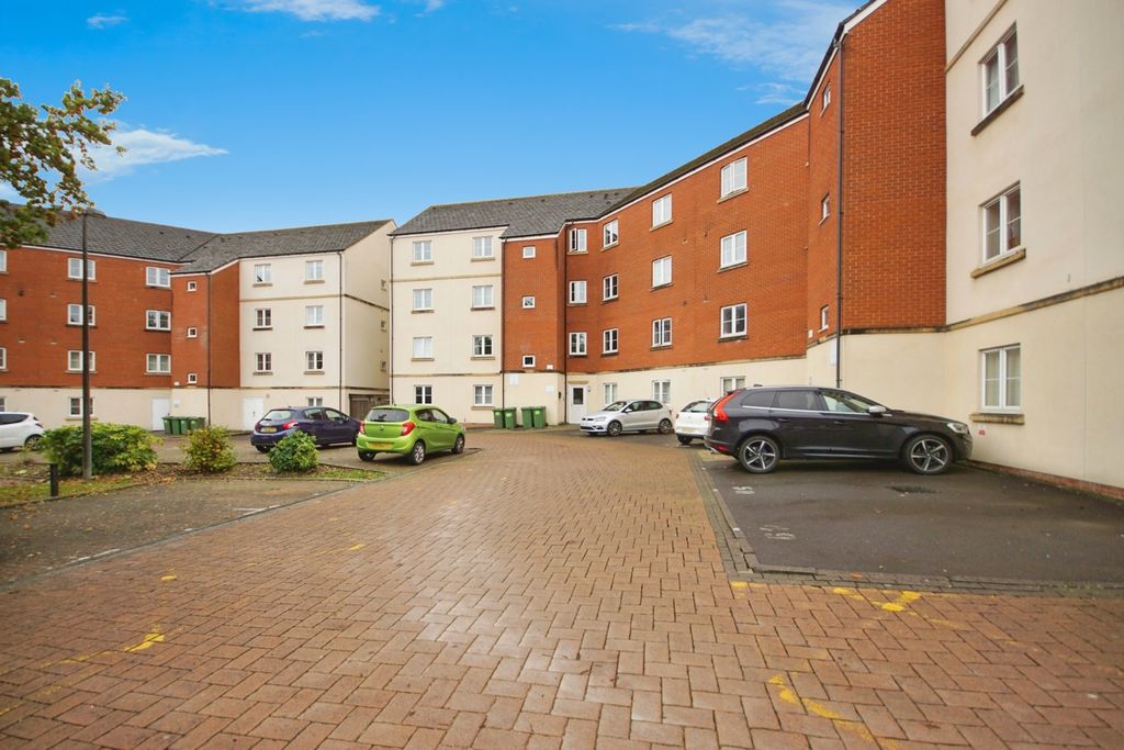 Property photo 2 of 16 Photo