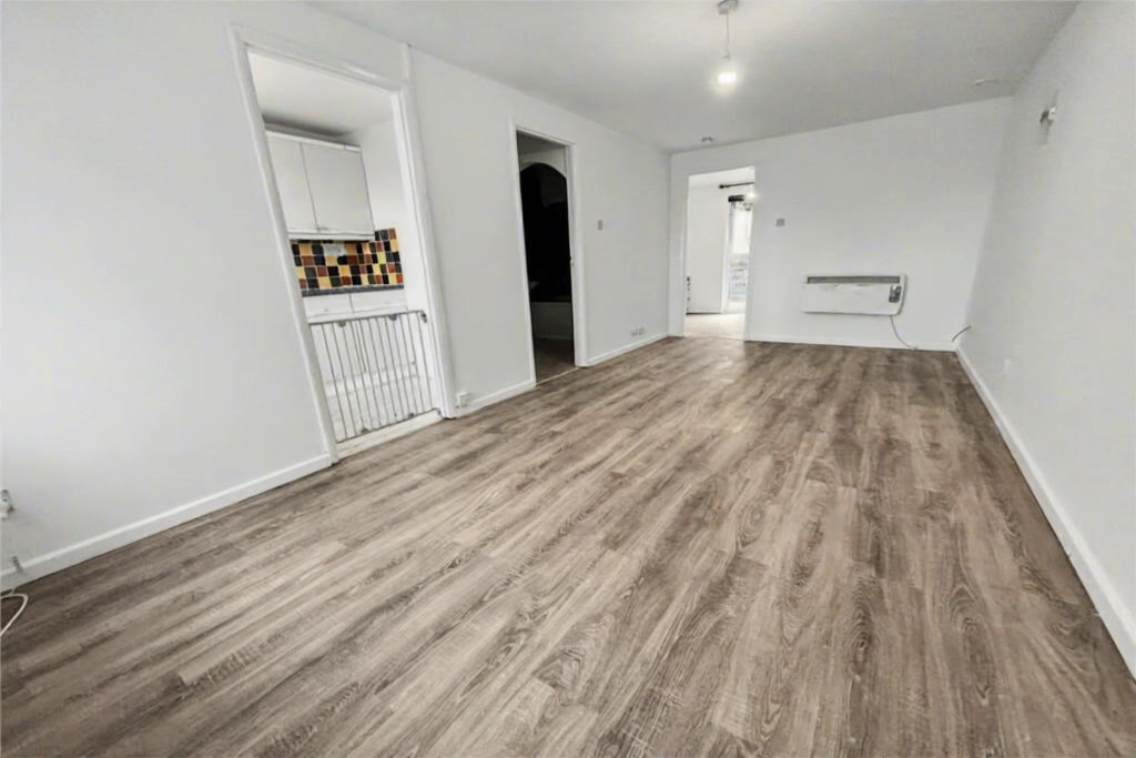 Property photo 2 of 6 0c34c448Fd06Caba3B17c8Fabf8A90F8Portalsize