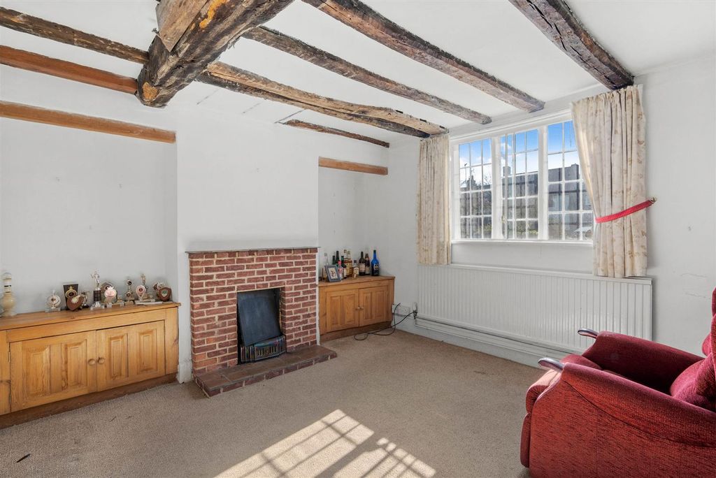 Property photo 3 of 12