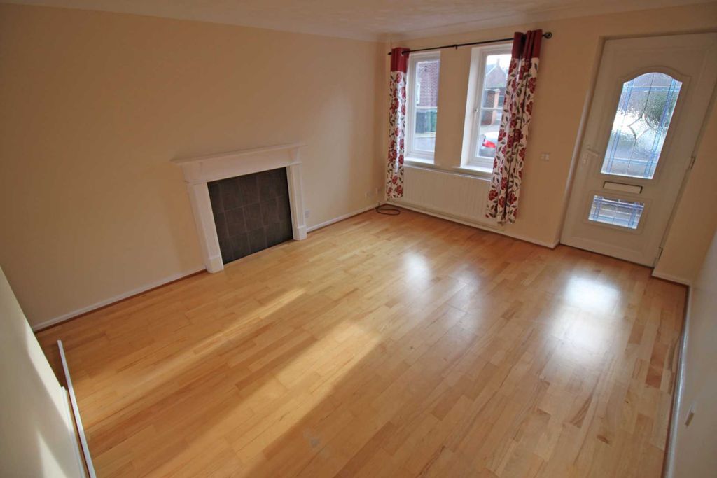 Property photo 2 of 7