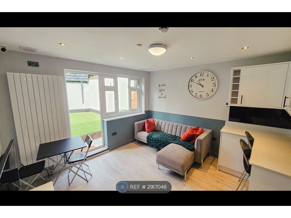 Property photo 1 of 23 Lounge_Kitchen1