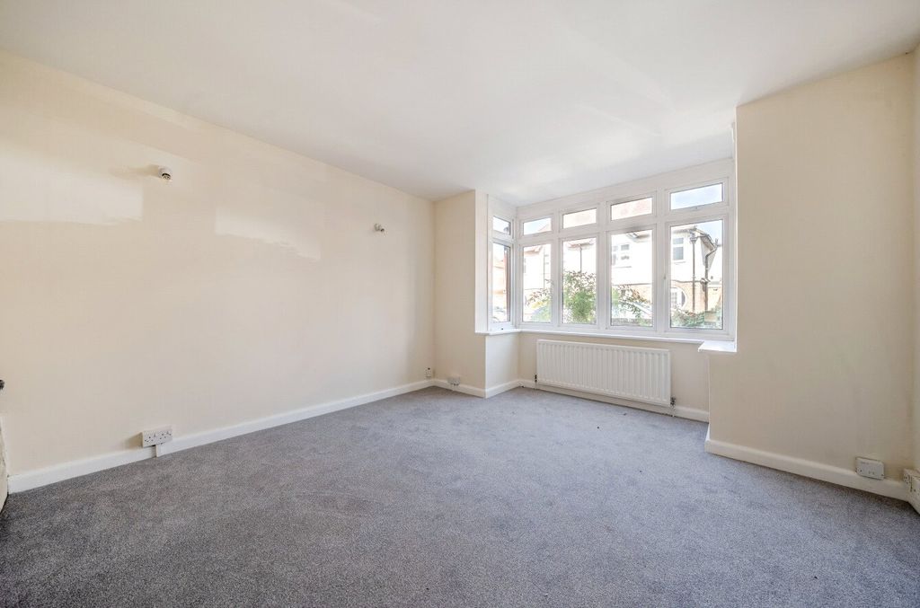 Property photo 3 of 15 Picture No. 16