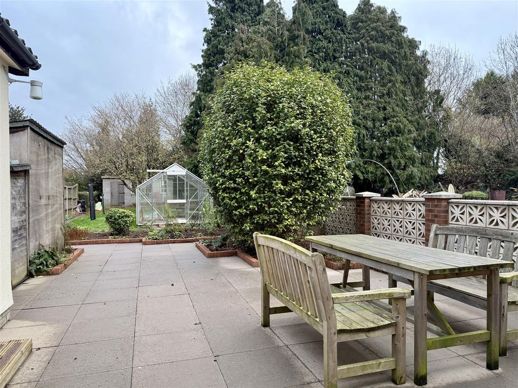 Property photo 2 of 22