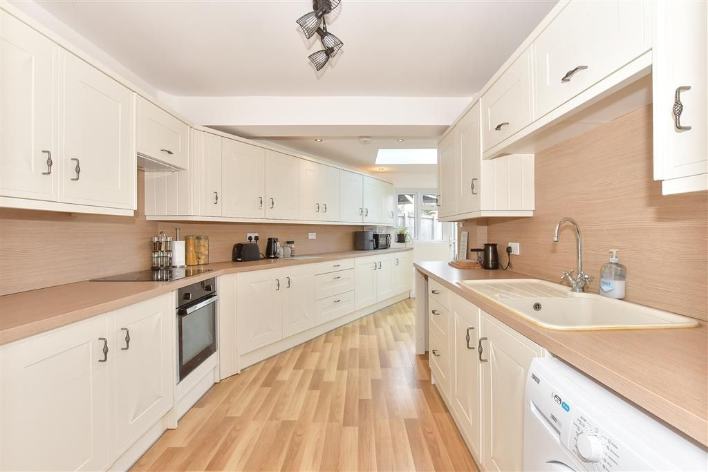 Property photo 2 of 10 Kitchen/Diner