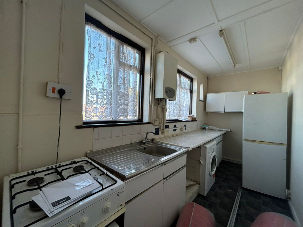 Property photo 2 of 8 Gallery