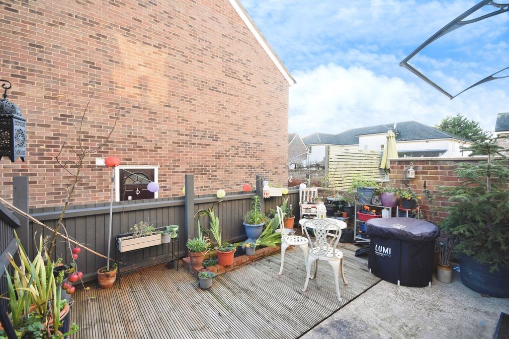 Property photo 3 of 18