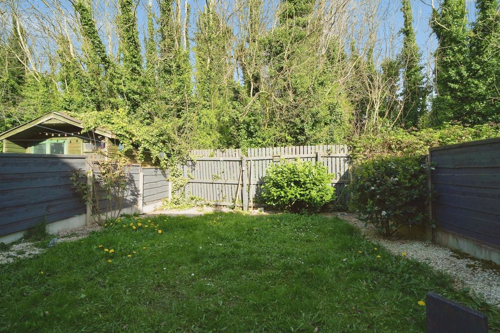 Property photo 3 of 20 Pbox-Img.Jpg