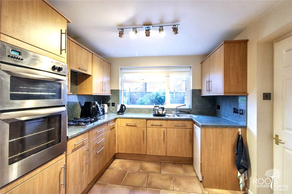 Property photo 2 of 10 Picture No. 03