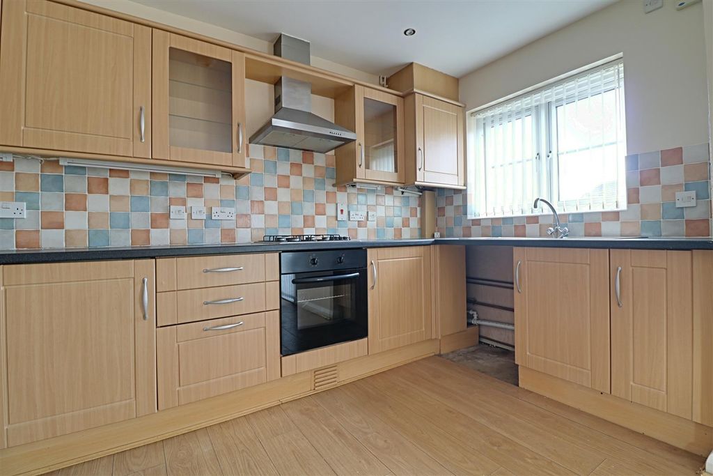 Property photo 2 of 13 Kitchen Area Measuring