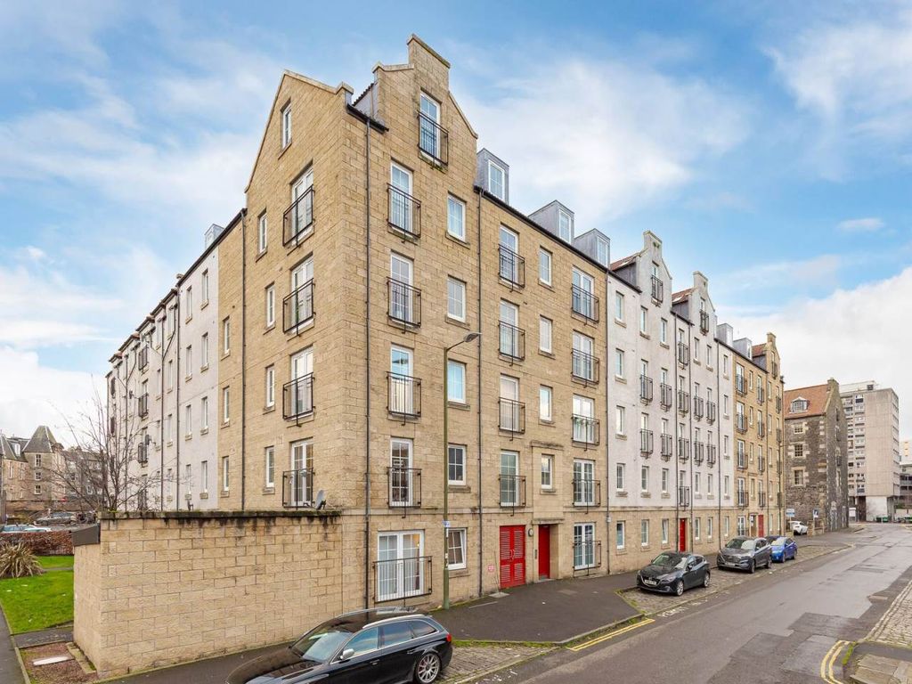 Property photo 2 of 18 2