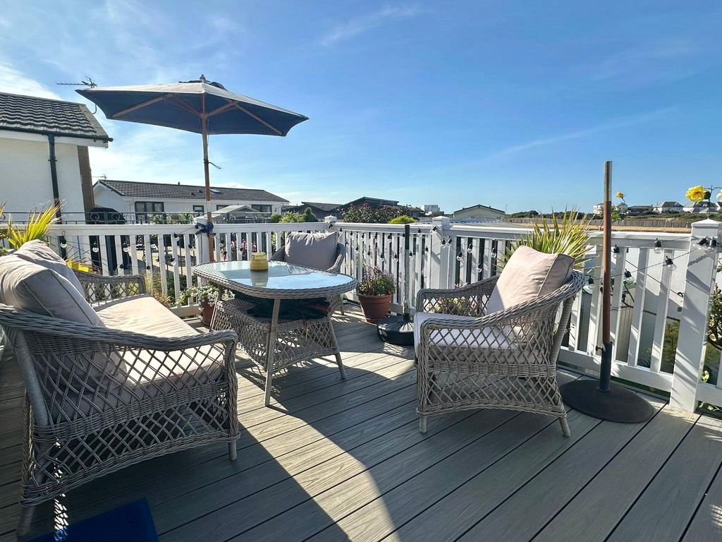 Property photo 2 of 22 Picture No. 30