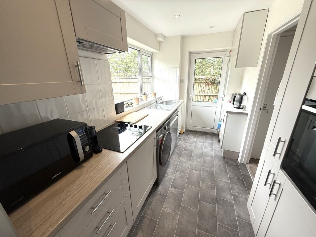 Property photo 3 of 17 3