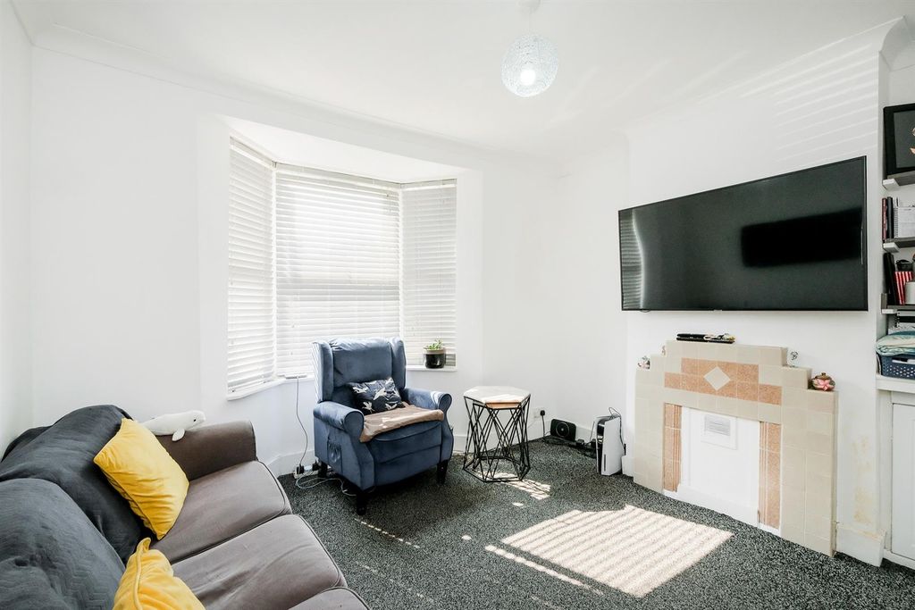 Property photo 2 of 22 36 Adine Road-5_Web.Jpg