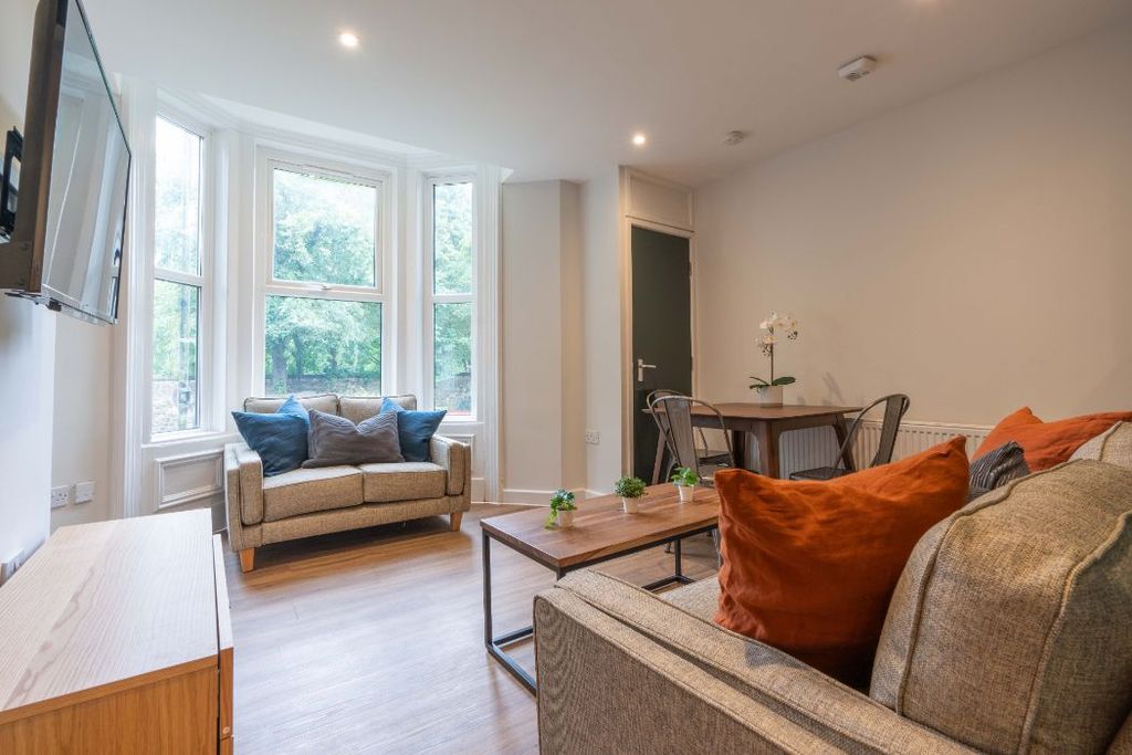 Property photo 1 of 8 Lhf3 - Living Area