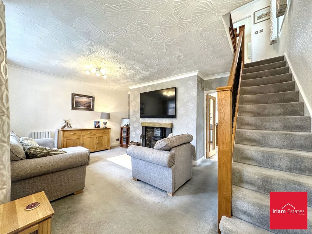 Property photo 3 of 27