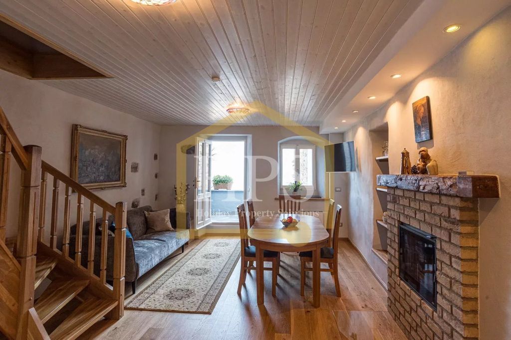Property photo 3 of 40