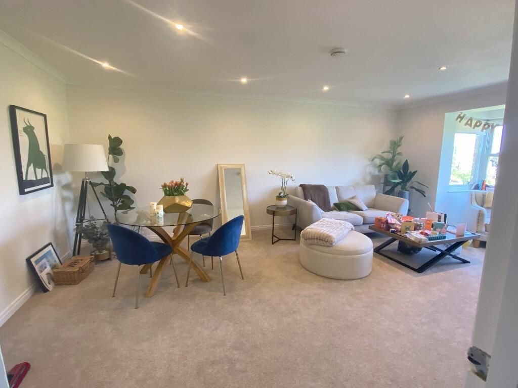 Property photo 3 of 12