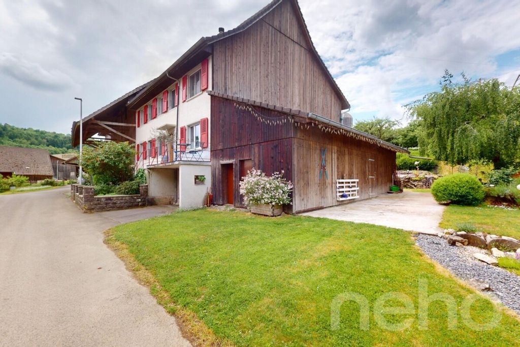 Property photo 3 of 13