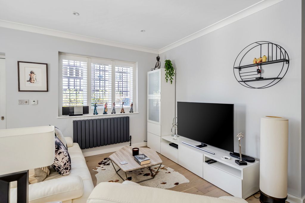 Property photo 2 of 20 2-6A79F26Fabba7-1...