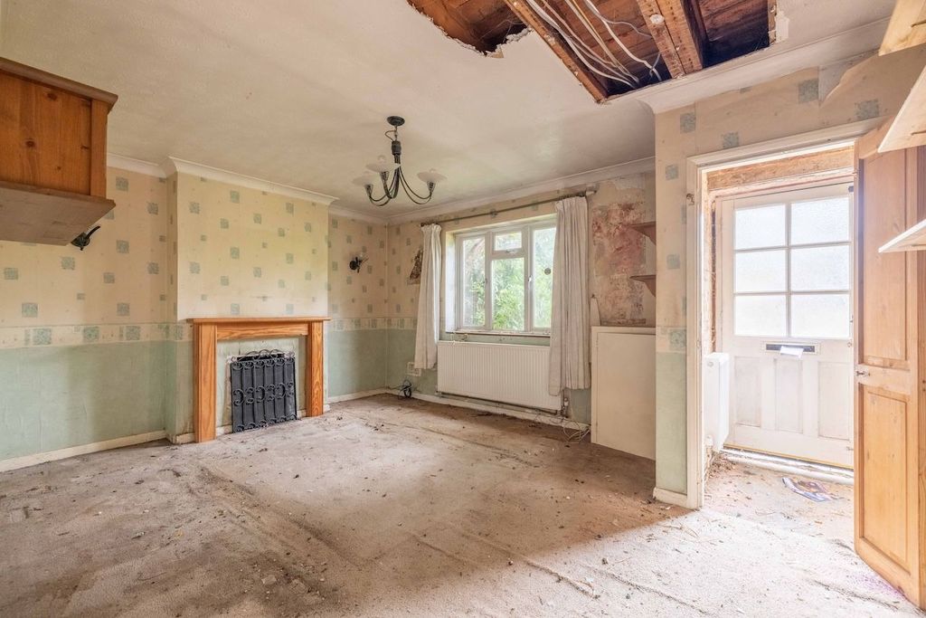 Property photo 3 of 11