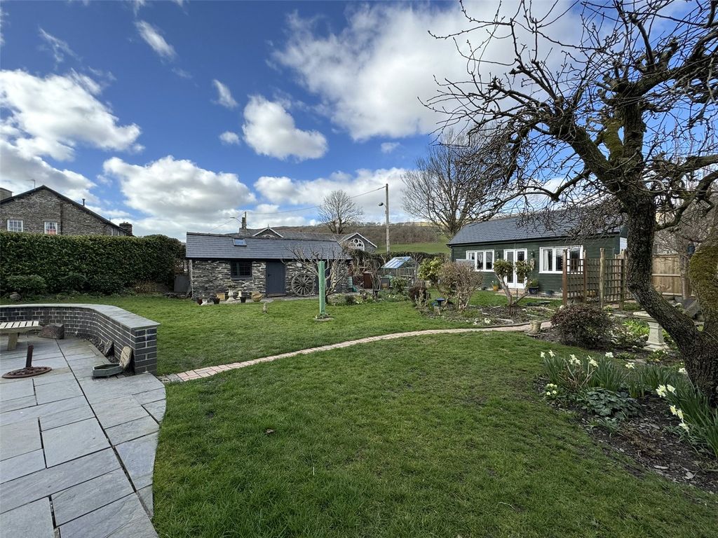 Property photo 2 of 22 Picture No. 03
