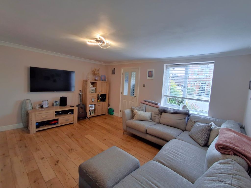 Property photo 3 of 14