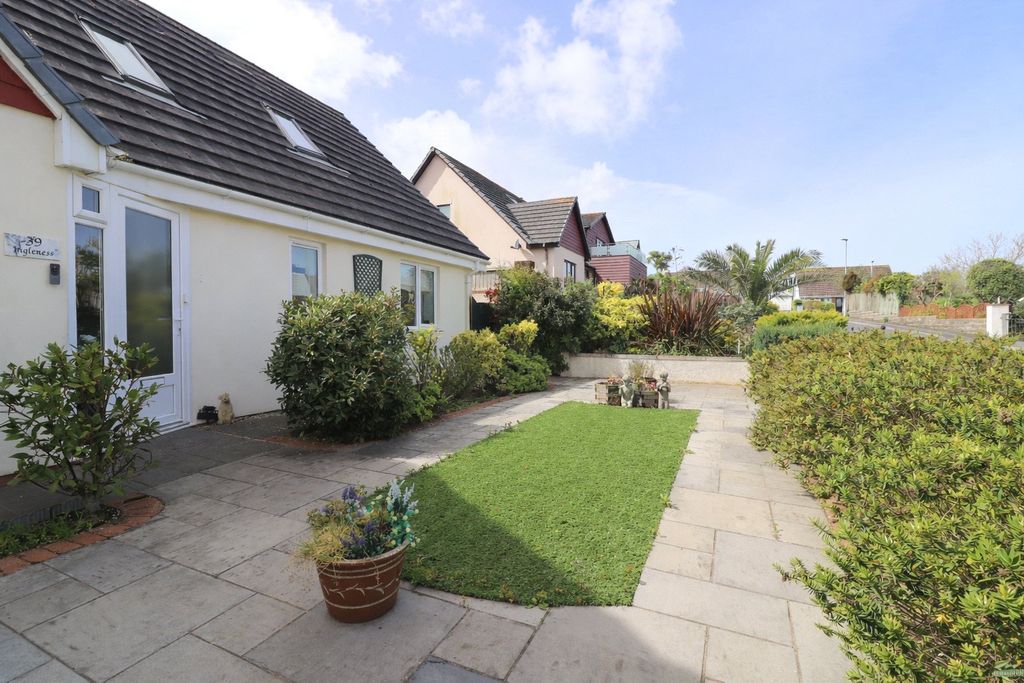 Property photo 2 of 22 2 - Picture No. 06