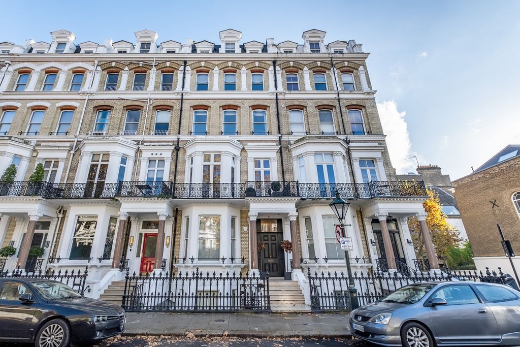 Property photo 3 of 20 Exterior