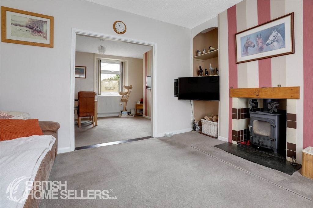 Property photo 2 of 13 Picture No. 17