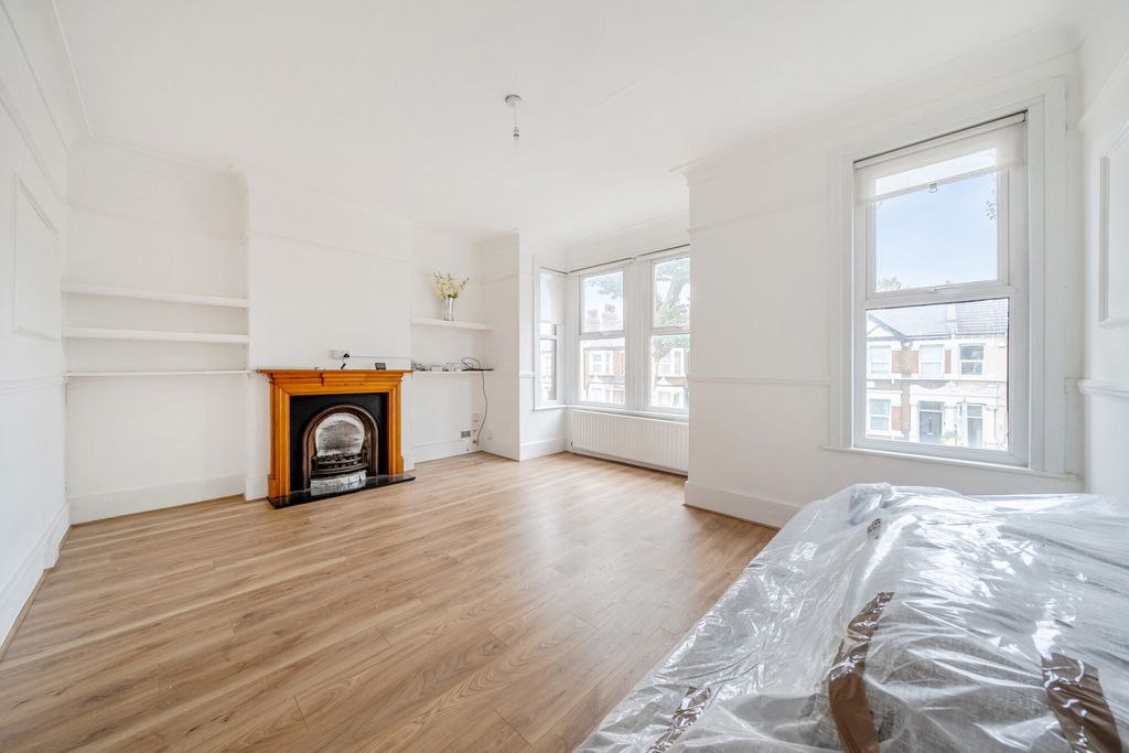 Property photo 2 of 9 Reception