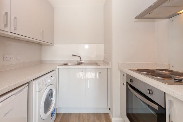 Property photo 3 of 8 230109-Std
