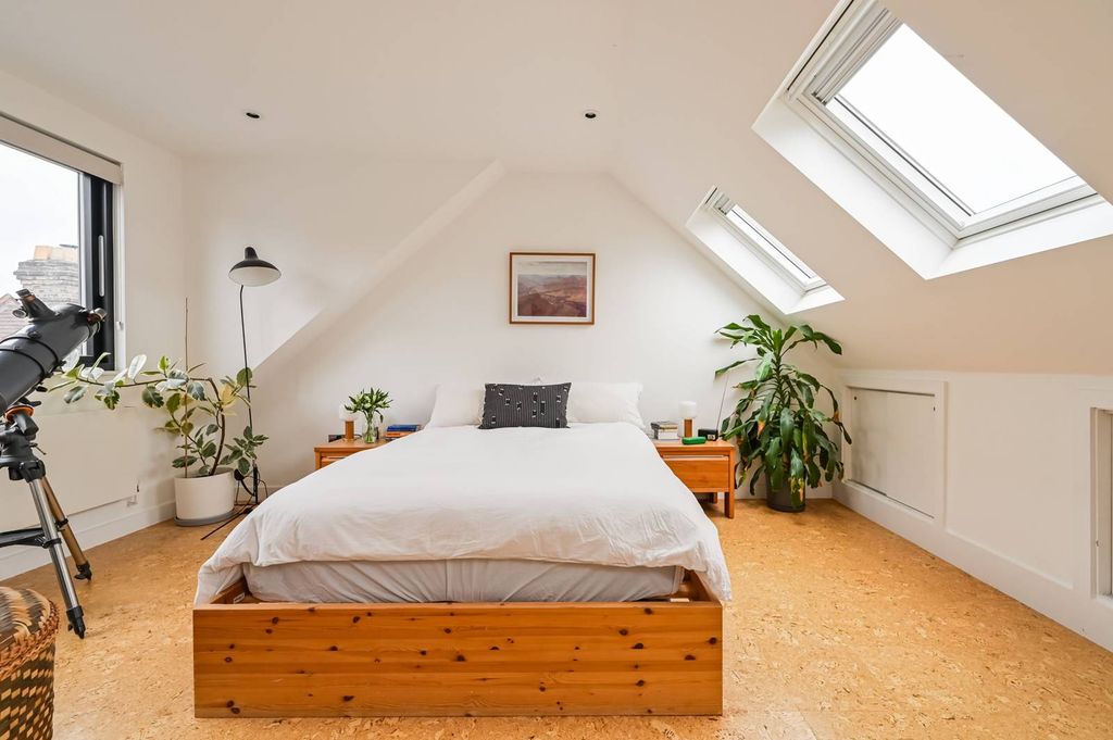 Property photo 3 of 30