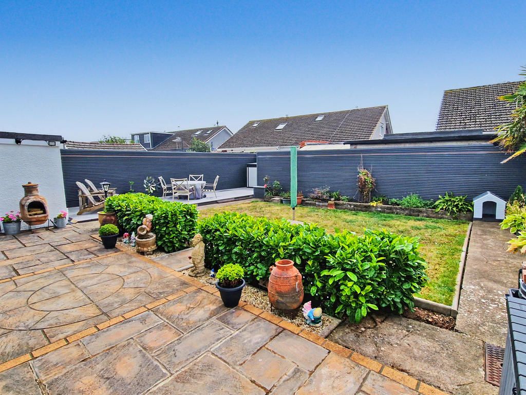 Property photo 2 of 31