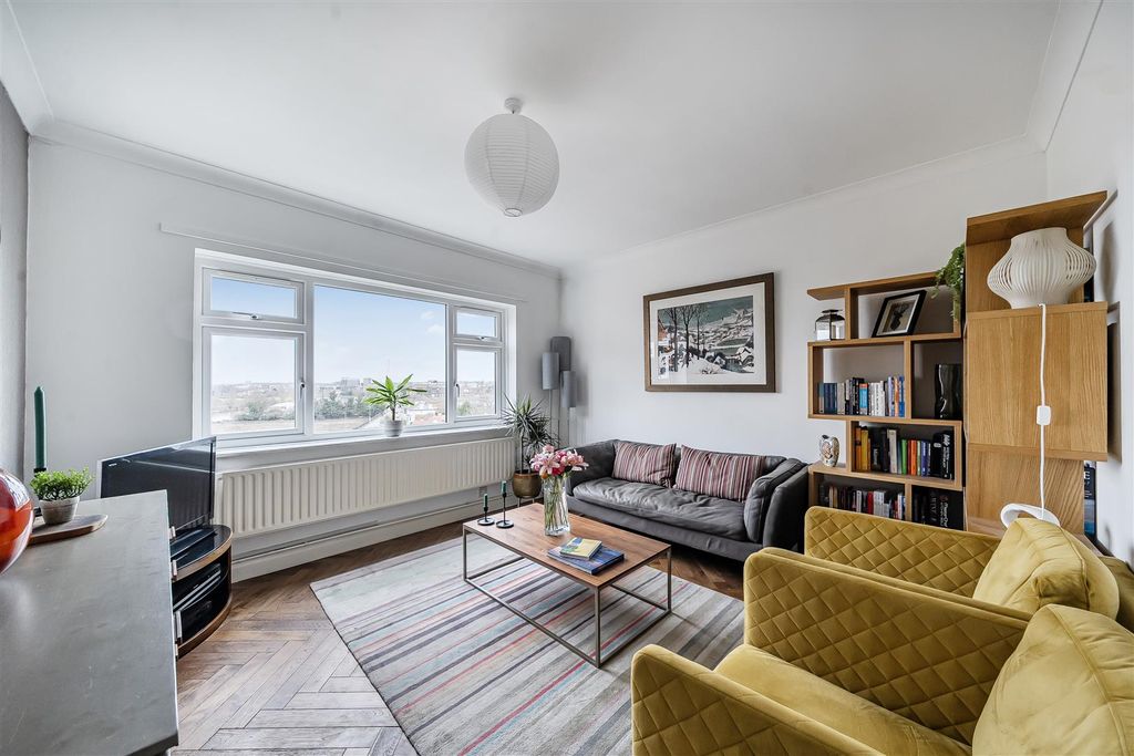 Property photo 2 of 12 1417154-3-699Ca795582A7.Jpg