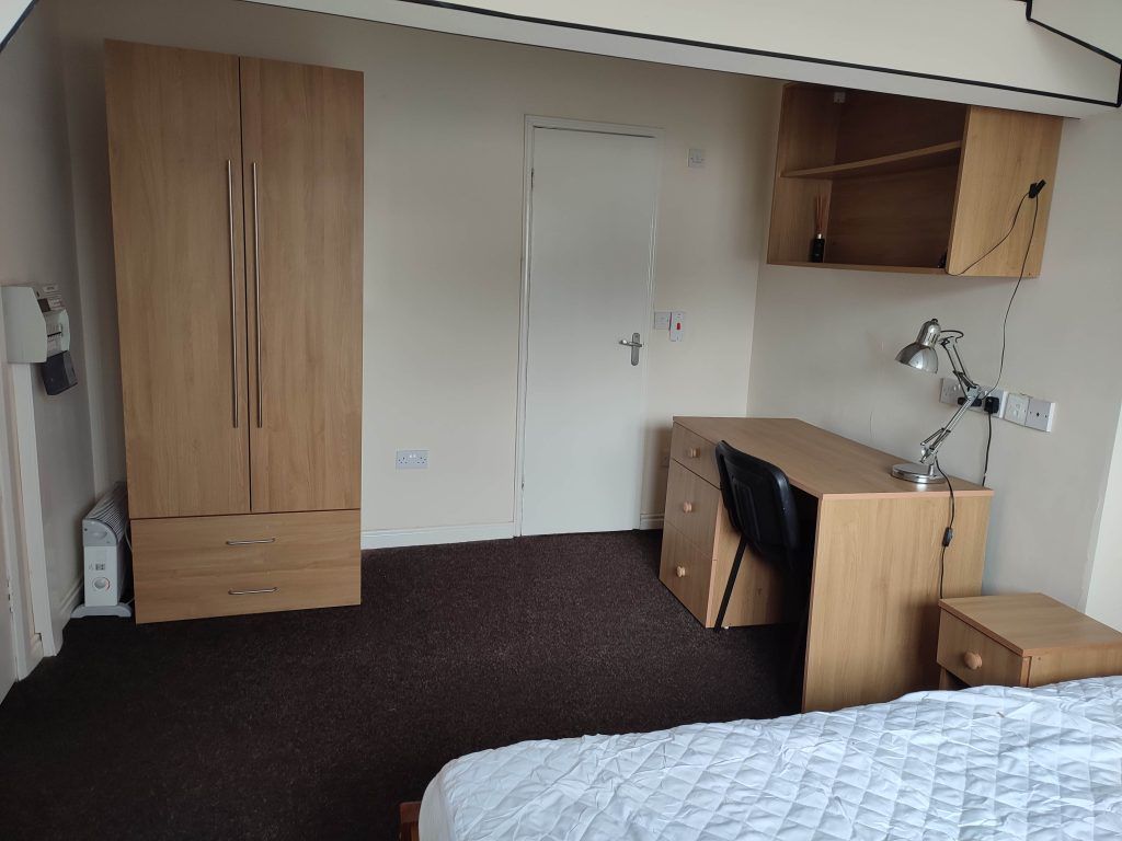 Property photo 3 of 7