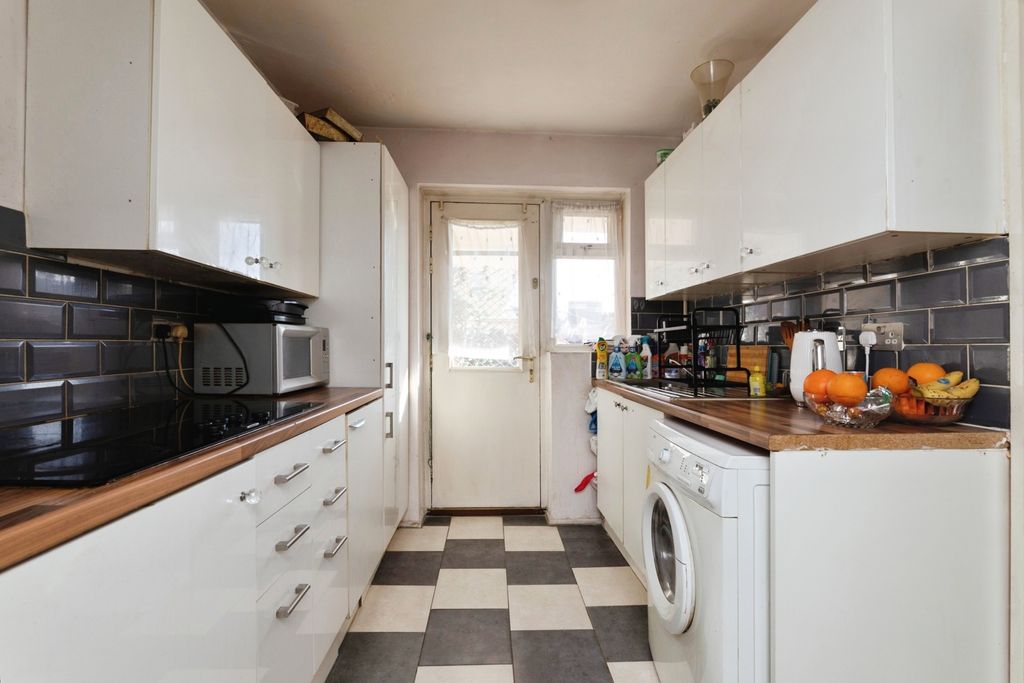 Property photo 3 of 15 Pbox-Img.Jpg