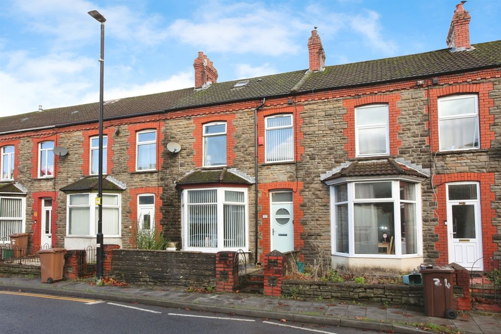 Property photo 2 of 21