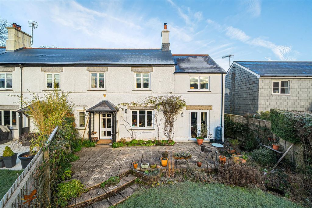 Property photo 3 of 33 Ermebridge E1.Jpg