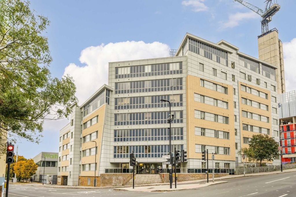 Property photo 1 of 5