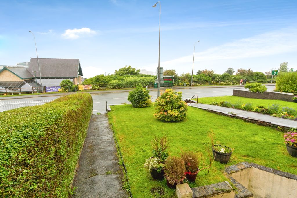 Property photo 3 of 17 Photography