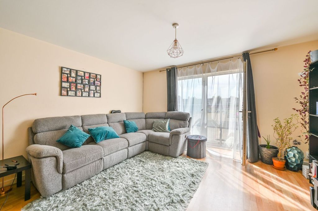 Property photo 1 of 7