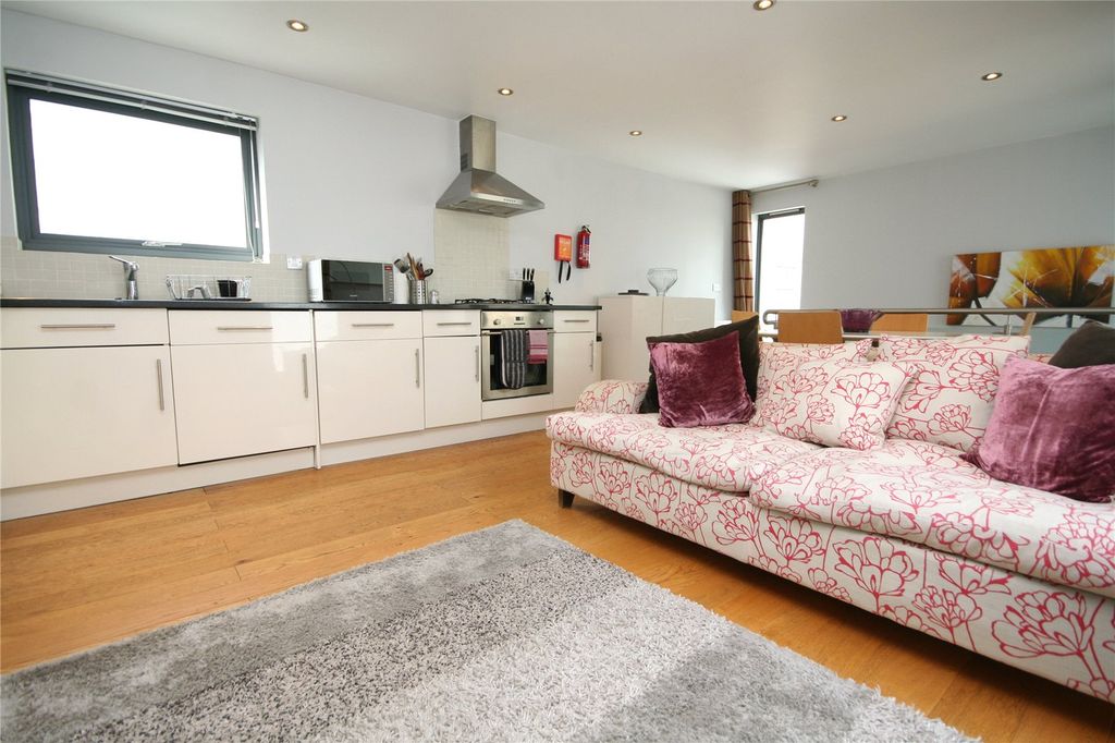 Property photo 1 of 9 Picture No. 06