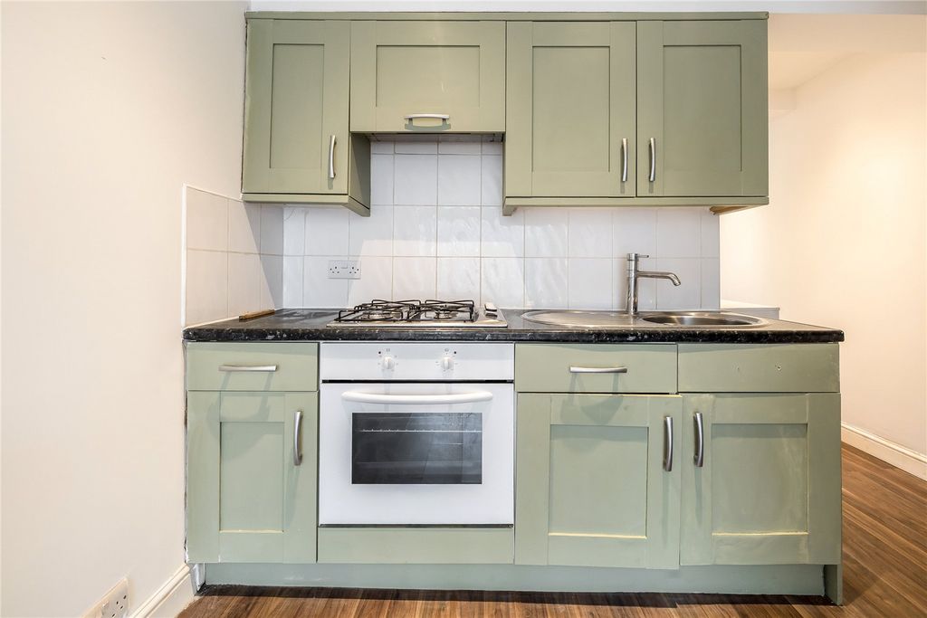 Property photo 3 of 5 Kitchen