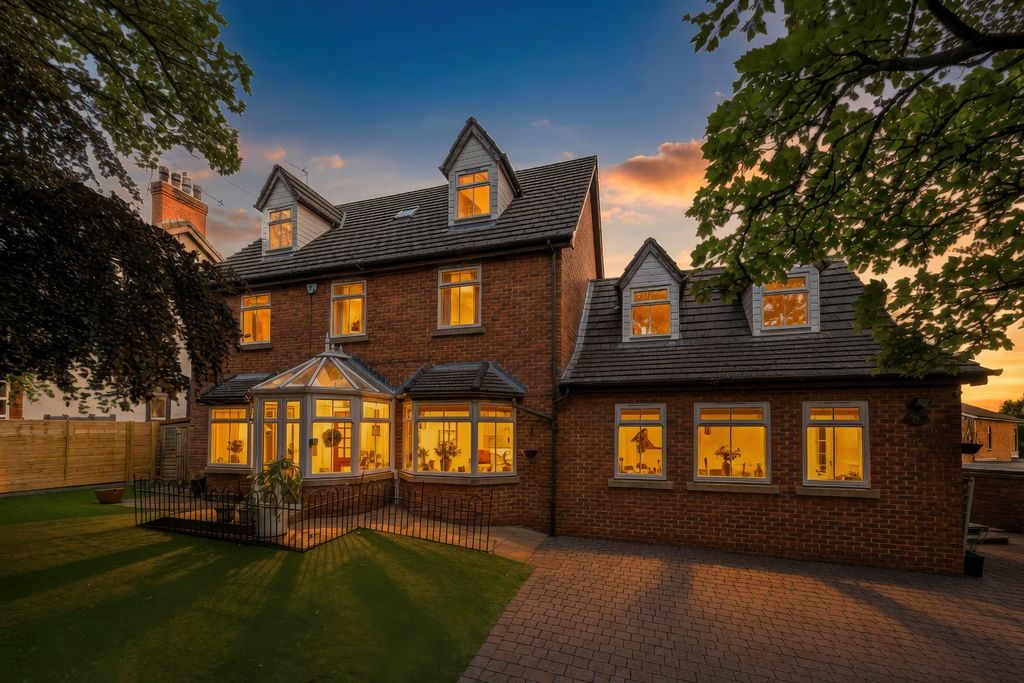 Property photo 1 of 61 5327190