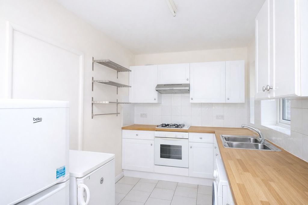 Property photo 3 of 11 Photo 14